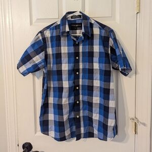 Men's short sleeve button down shirt